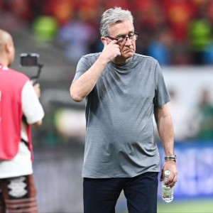 反转！国足新帅是亚洲黑马：本托没兴趣，乌兹别克功勋教练或执教